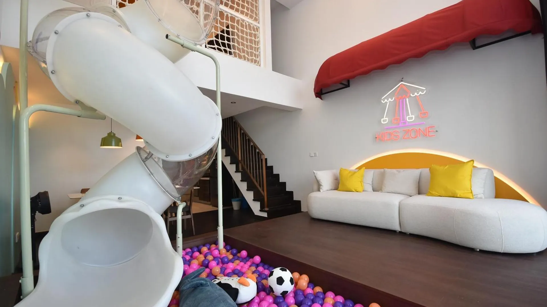R&F Princess Cove By Nest Home At Johor Bahru 0*,