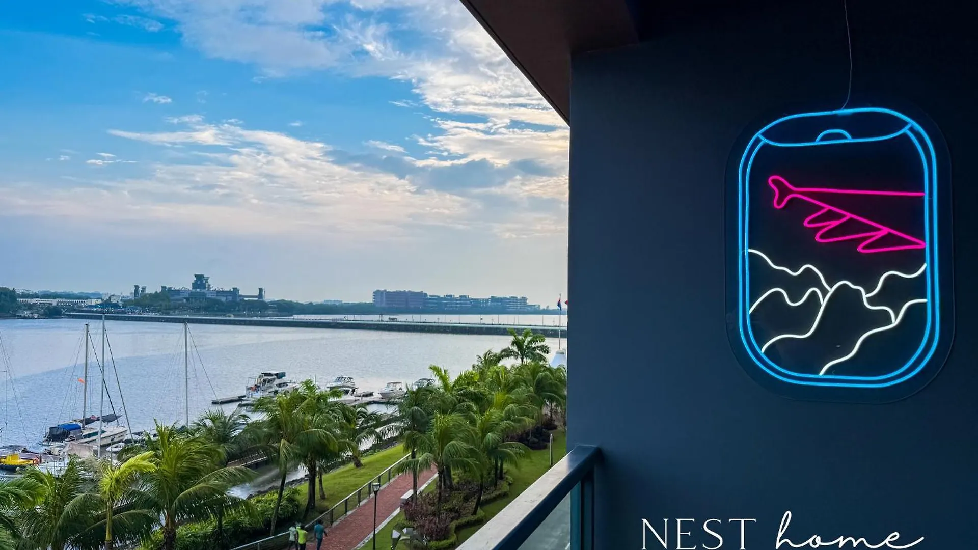 R&F Princess Cove By Nest Home At Τζόχορ Μπάχρου