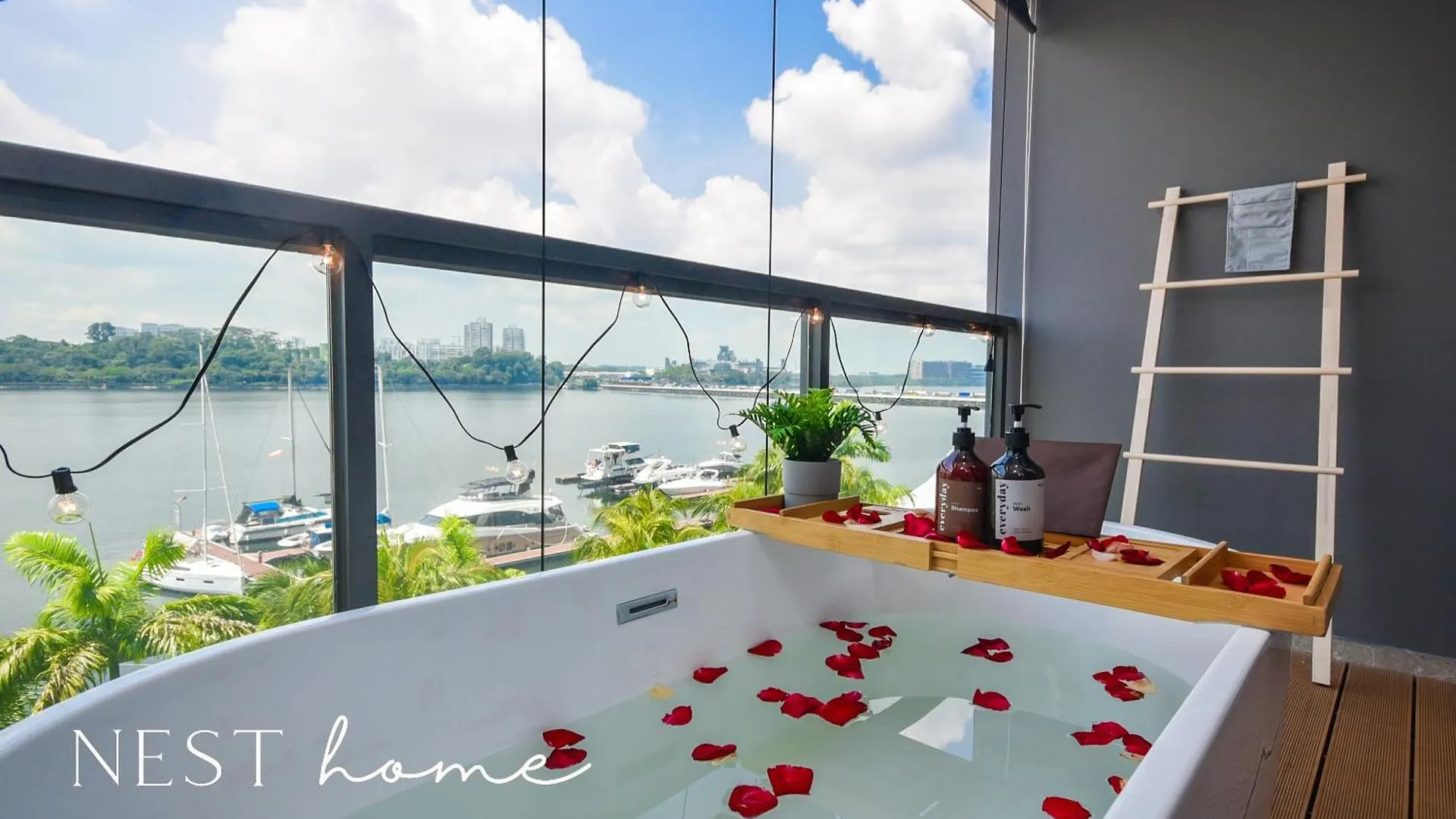 R&F Princess Cove By Nest Home At 新山 公寓