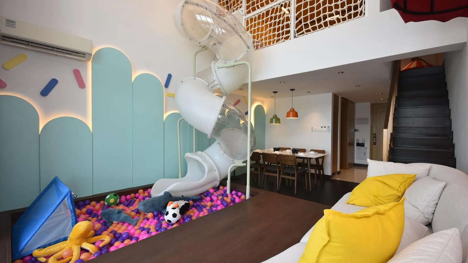 R&F Princess Cove By Nest Home At 新山 公寓